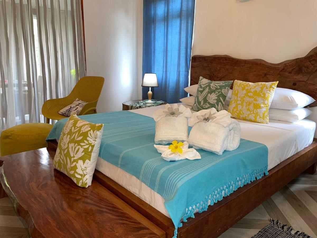 Milles Montagnes Residence Anse Royale Buitenkant foto
